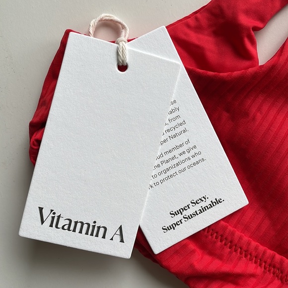 NWT Vitamin A Sienna scoopneck bikini swim top red 4/XS  6/S Plunge V bralette - Picture 3 of 11